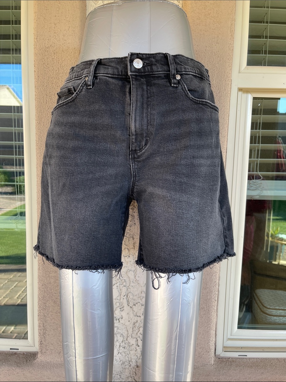 Loft Boyfriend shorts size 28/6